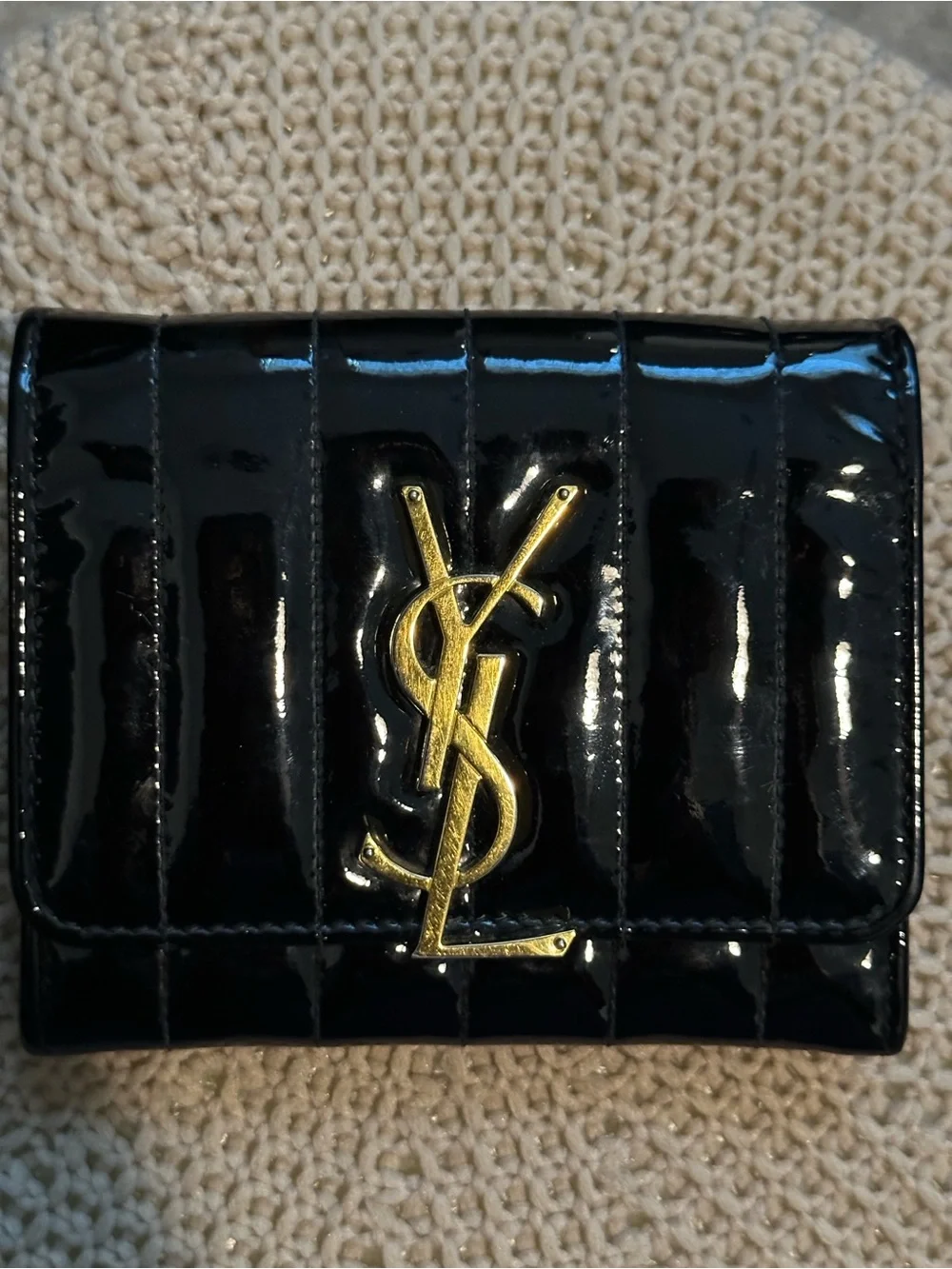 Authentic Saint Laurent Black Patent Vicky
Quilted Logo Wallet - Picture 1 of 12
